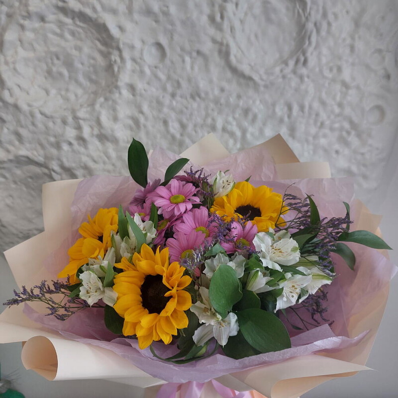 Букет с подсолнухами