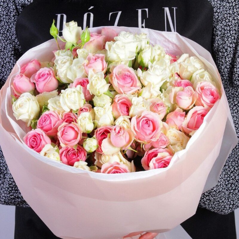 Букет кустовых роз