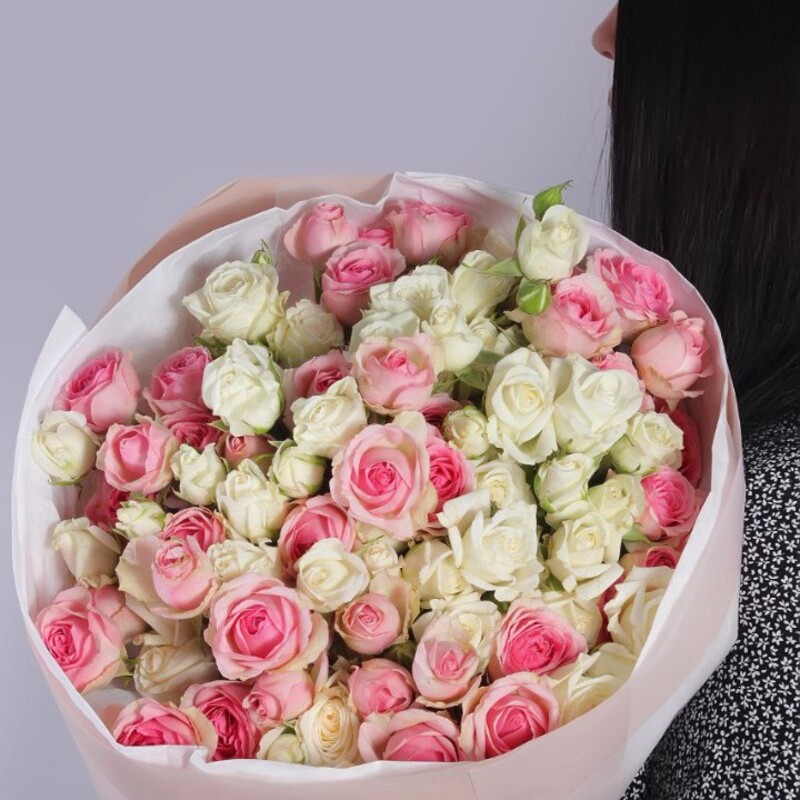 Букет кустовых роз