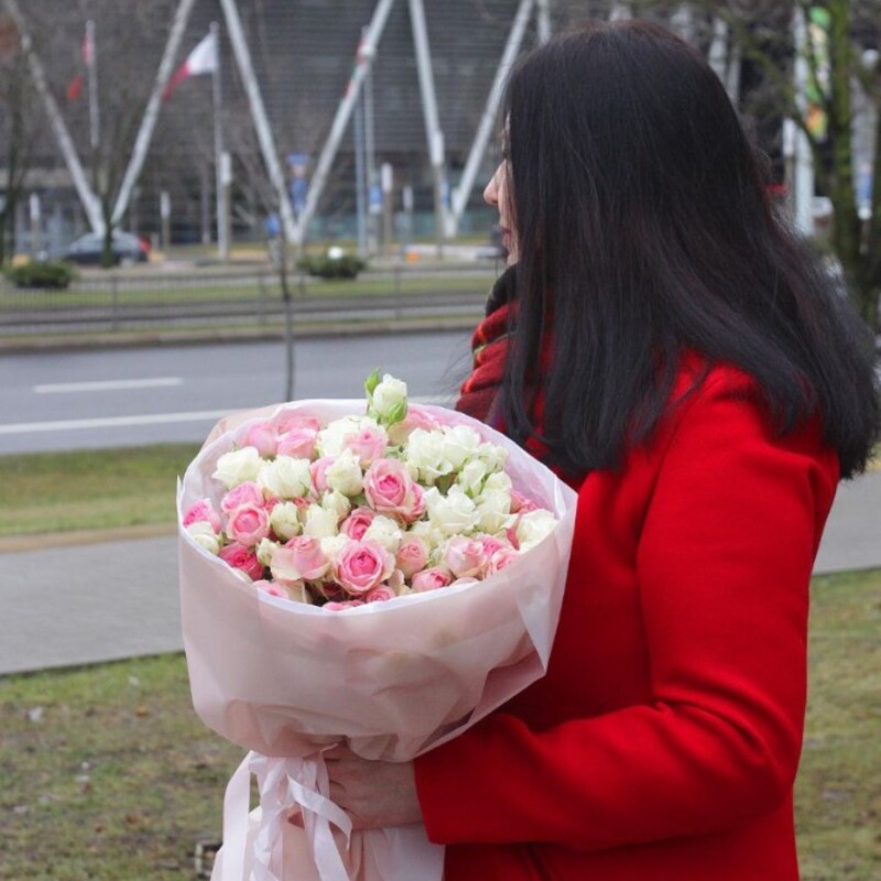 Букет кустовых роз