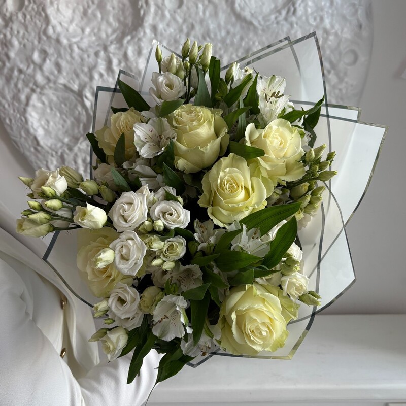 Букет с эустомой