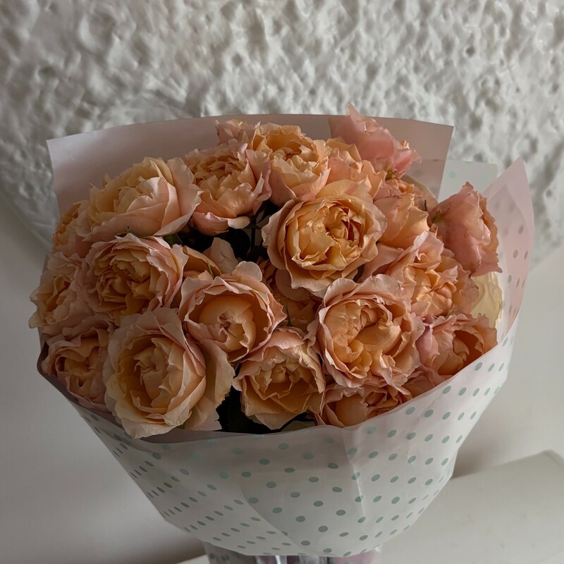 Букет пионовидных роз 