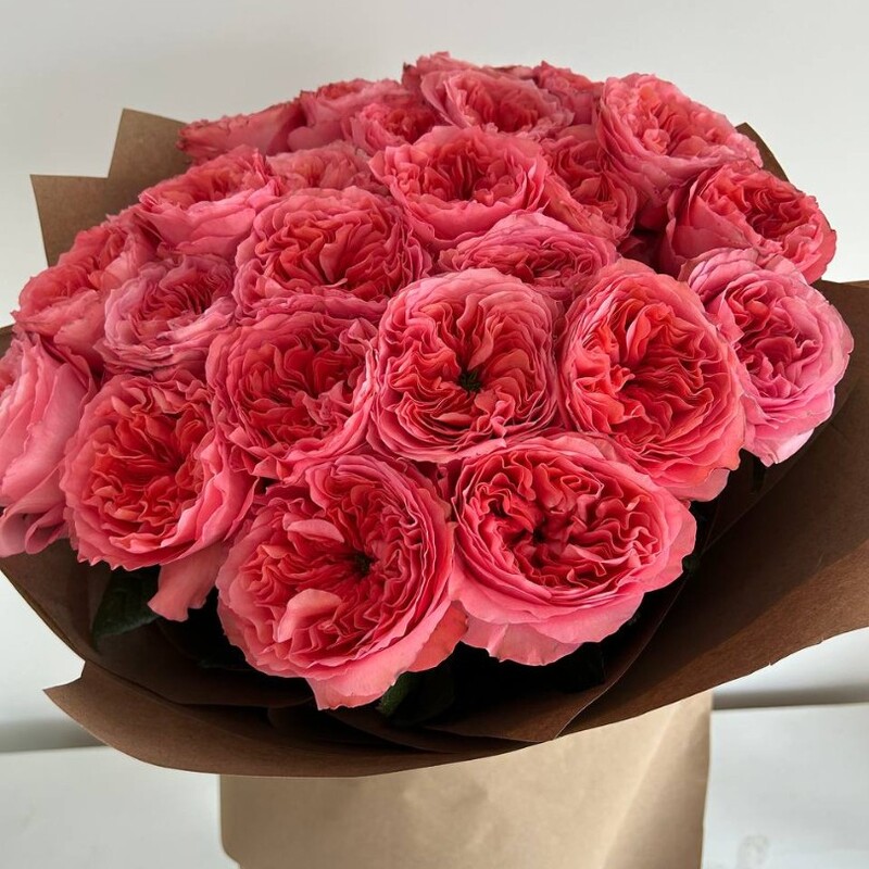 Букет коралловых роз