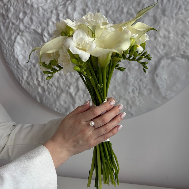 Каллы и фрезии