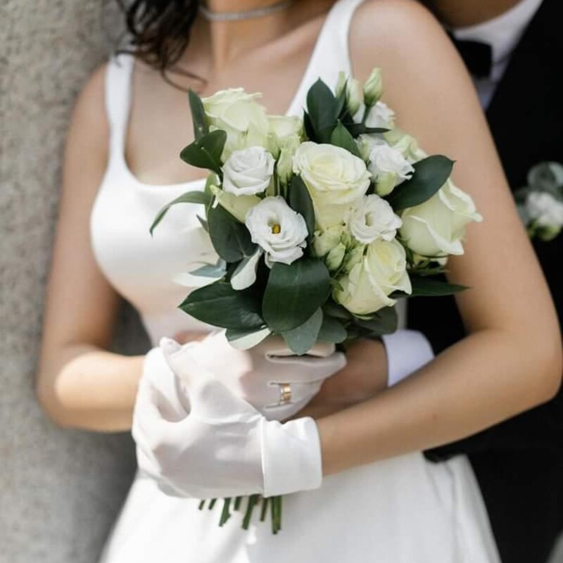 Букет невесты ступенчатый