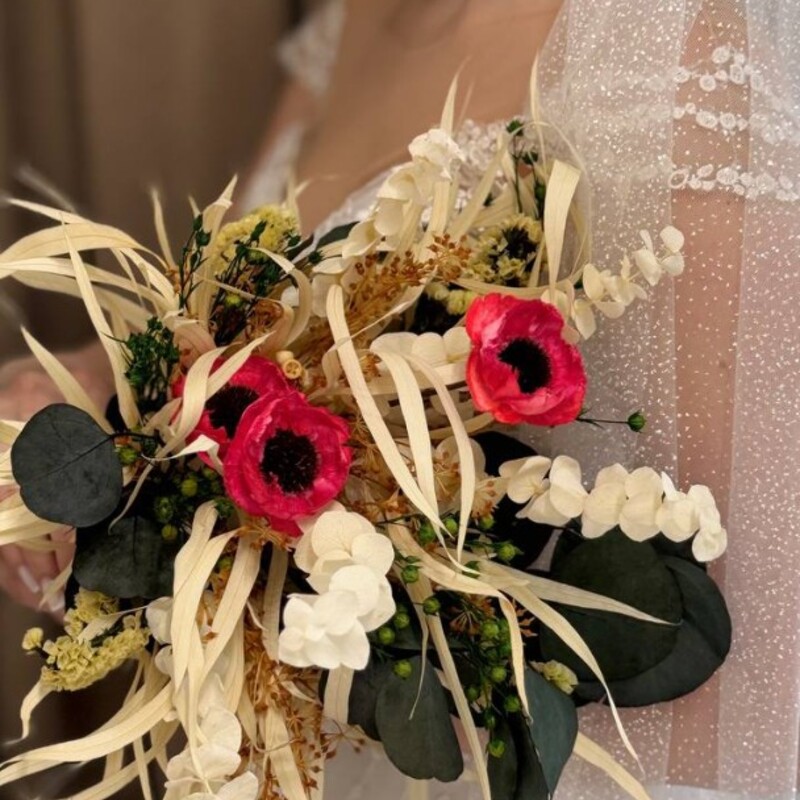 Букет невесты  из стабилизированных цветов c маками #2