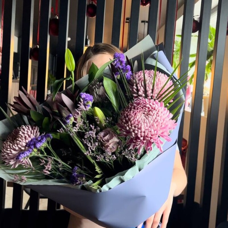 Мужской букет с хризантемами