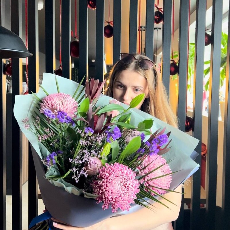 Мужской букет с хризантемами