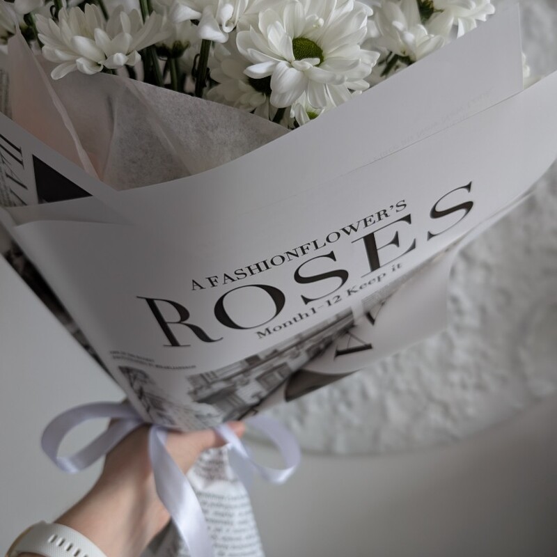 105 белых ромашек