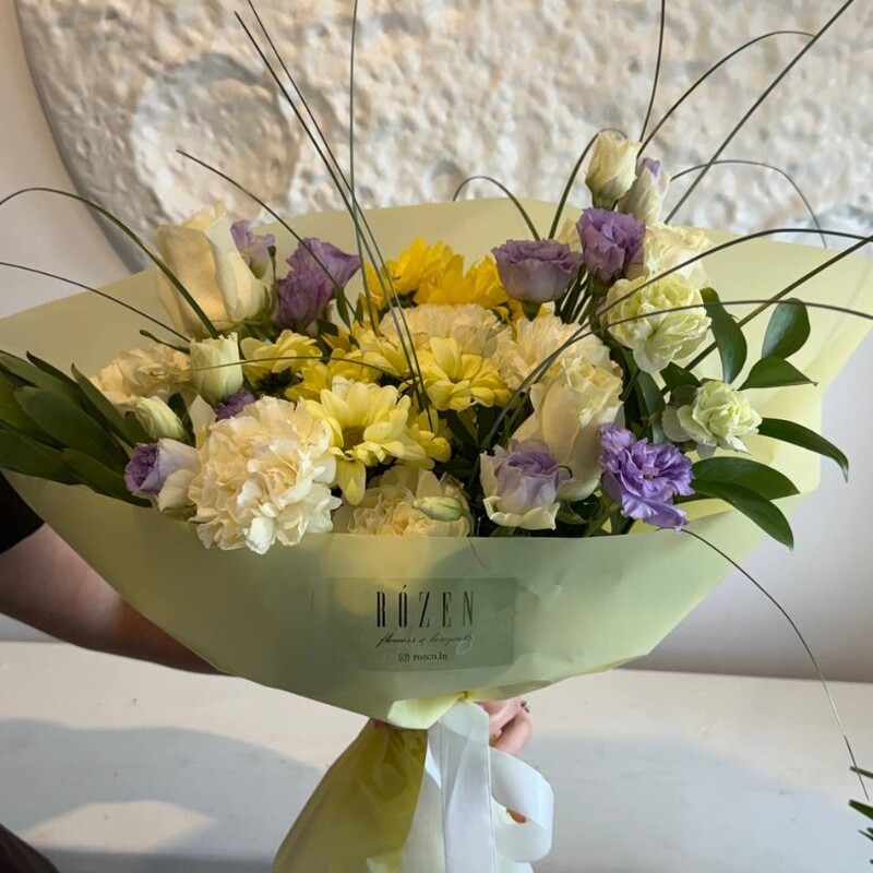 Букет раскидистый с леукодендроном