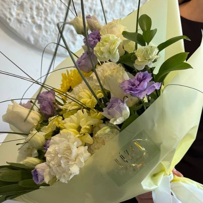 Букет раскидистый с леукодендроном