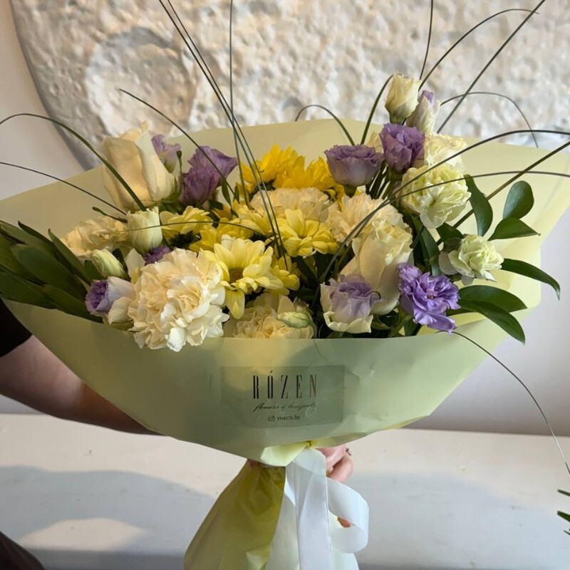 Букет раскидистый с леукодендроном