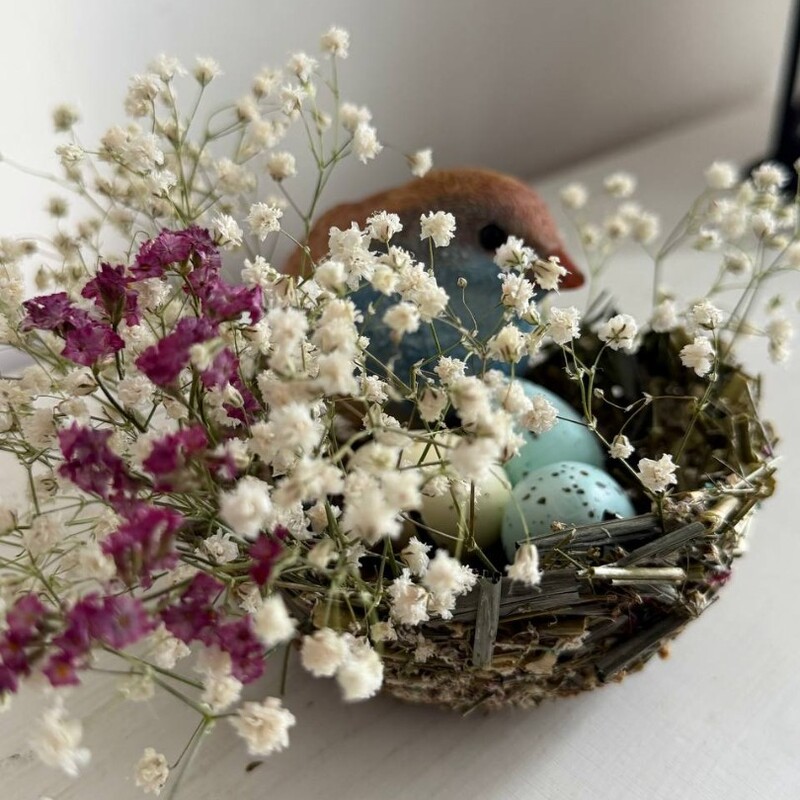 Композиция с птичкой в гнездышке