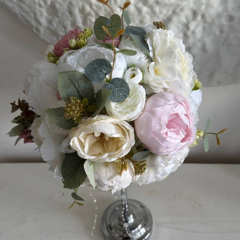 Композиция настольная из искусственных цветов