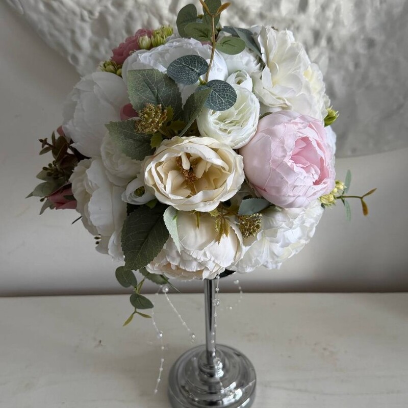 Композиция настольная из искусственных цветов