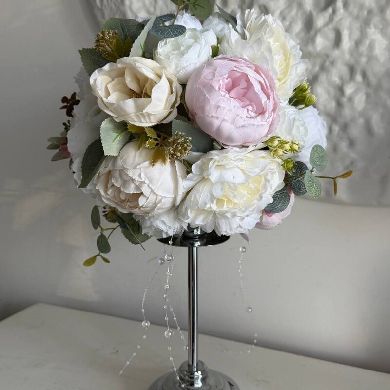 Композиция настольная из искусственных цветов